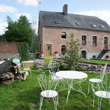 Ferrière-la-Petite Aux Logis De La Solre Bed & Breakfast エクステリア 写真