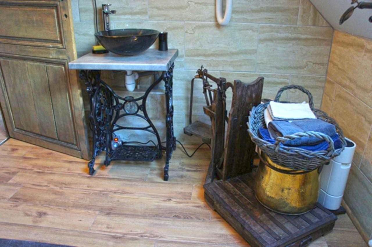 Ferrière-la-Petite Aux Logis De La Solre Bed & Breakfast エクステリア 写真