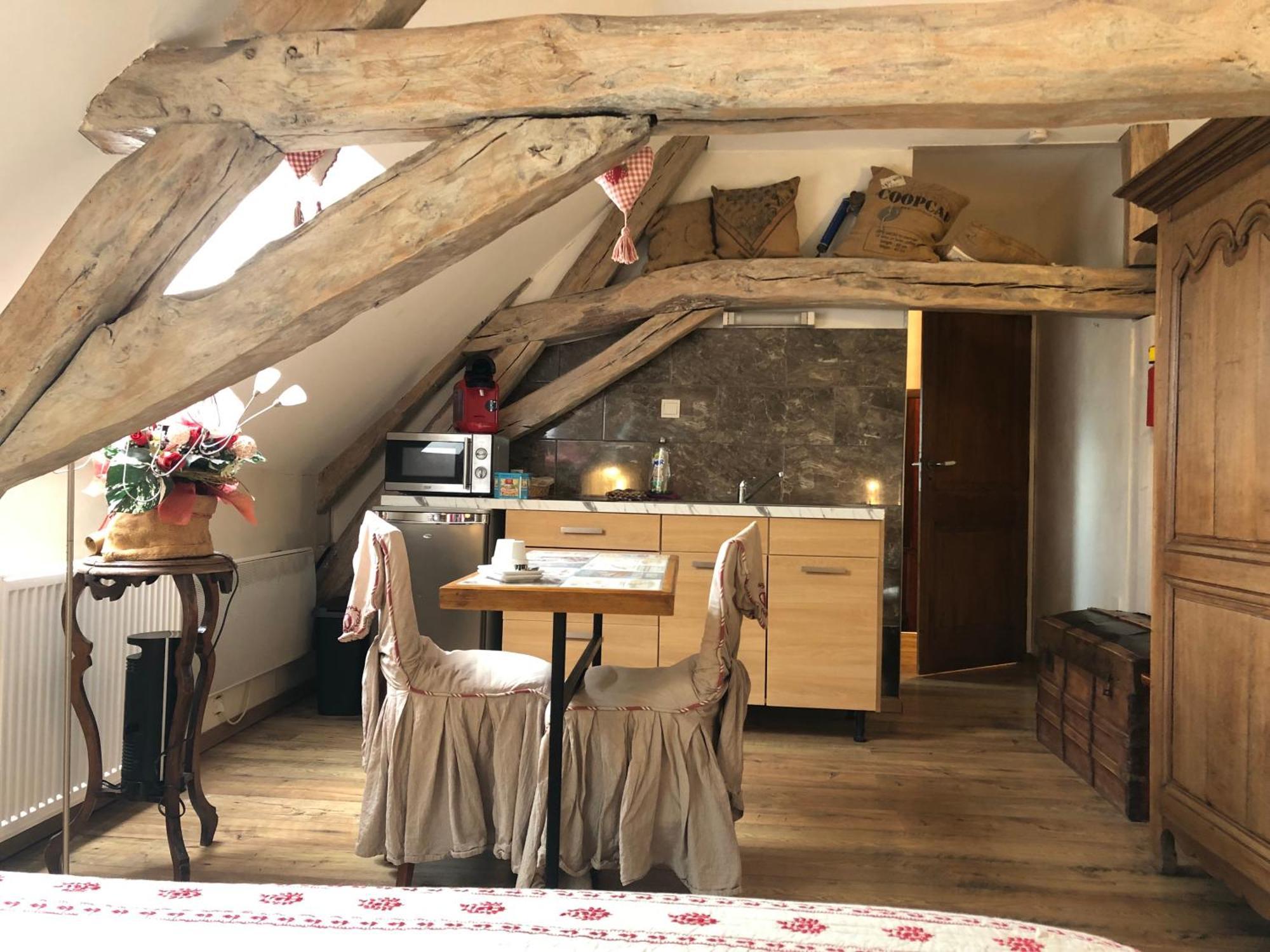 Ferrière-la-Petite Aux Logis De La Solre Bed & Breakfast エクステリア 写真