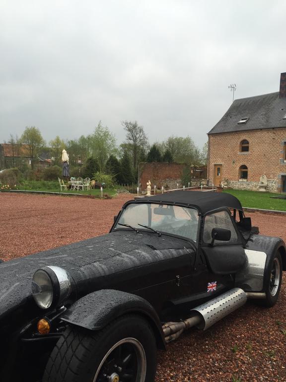 Ferrière-la-Petite Aux Logis De La Solre Bed & Breakfast エクステリア 写真