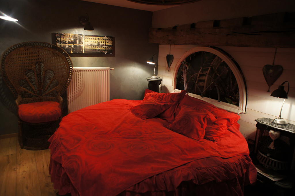 Ferrière-la-Petite Aux Logis De La Solre Bed & Breakfast 部屋 写真